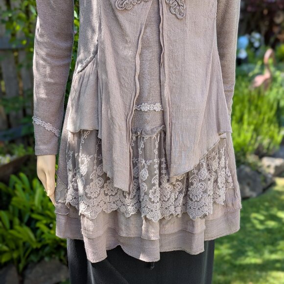 Lacy Layered Tunic - Picture 6 of 7